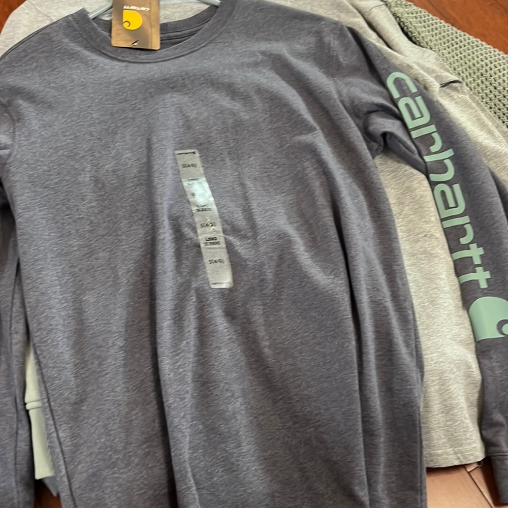 2 long sleeve carhhart